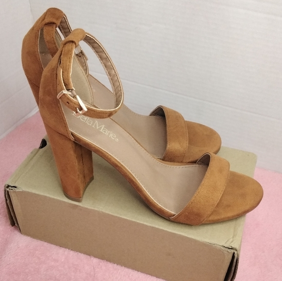 Bella Marie 8.5 tan suede heels with ankle strap - Picture 2 of 7